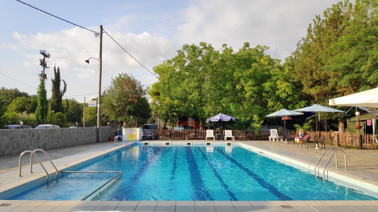 Camping Mitikas And Bungalows Plaka Litochorou Exteriér fotografie