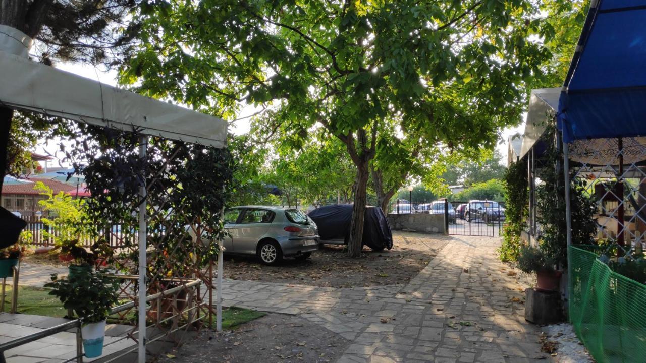 Camping Mitikas And Bungalows Plaka Litochorou Exteriér fotografie