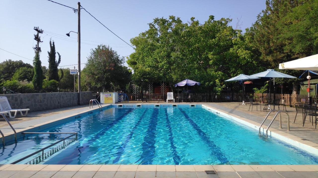 Camping Mitikas And Bungalows Plaka Litochorou Exteriér fotografie
